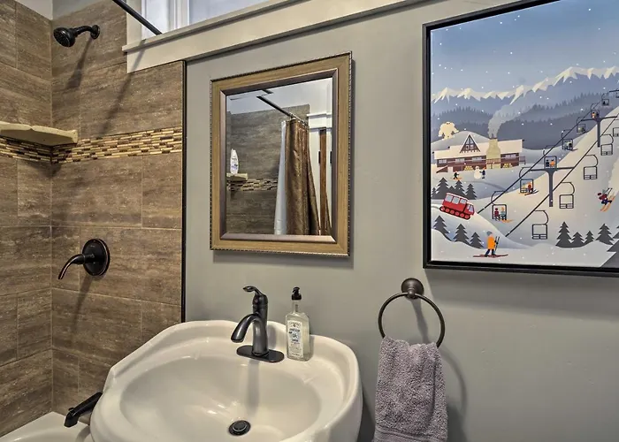 Holiday home W/ Jacuzzi: 10 Mi To Nau & Flagstaff! *