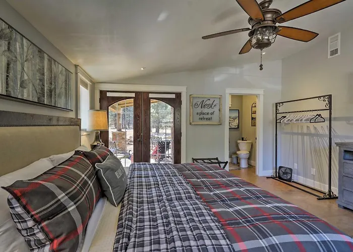 Holiday home W/ Jacuzzi: 10 Mi To Nau & Flagstaff!